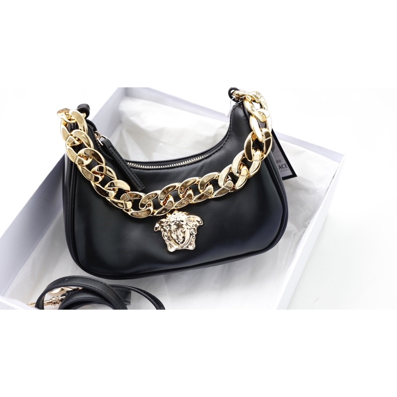 Túi Xách Versace Kẹp Nách Kem Trắng Đen Size 22x17  -  By Anh Dinh Phuong