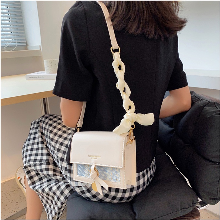 Túi xách nữ kiểu Tây Âu chất da phối dạ cực xinh đeo vai đeo chéo đều đẹp Capucha T239