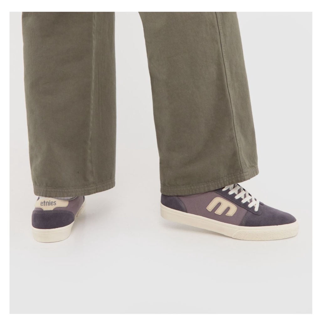 Giày Etnies cho nam và nữ màu tím logo trắng sữa, hàng VNXK