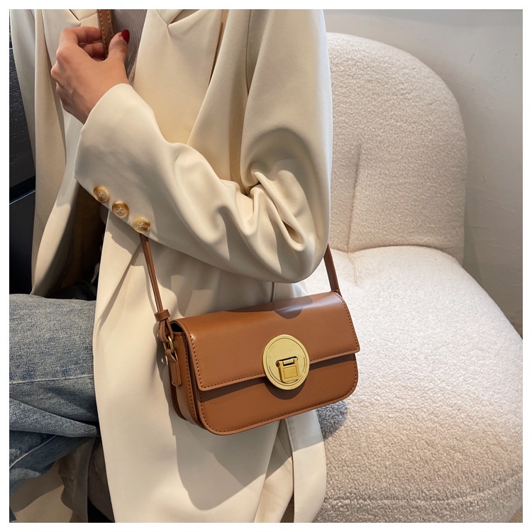 Túi đeo chéo túi xách nữ da bóng khóa vàng đồng sang trọng SMN470