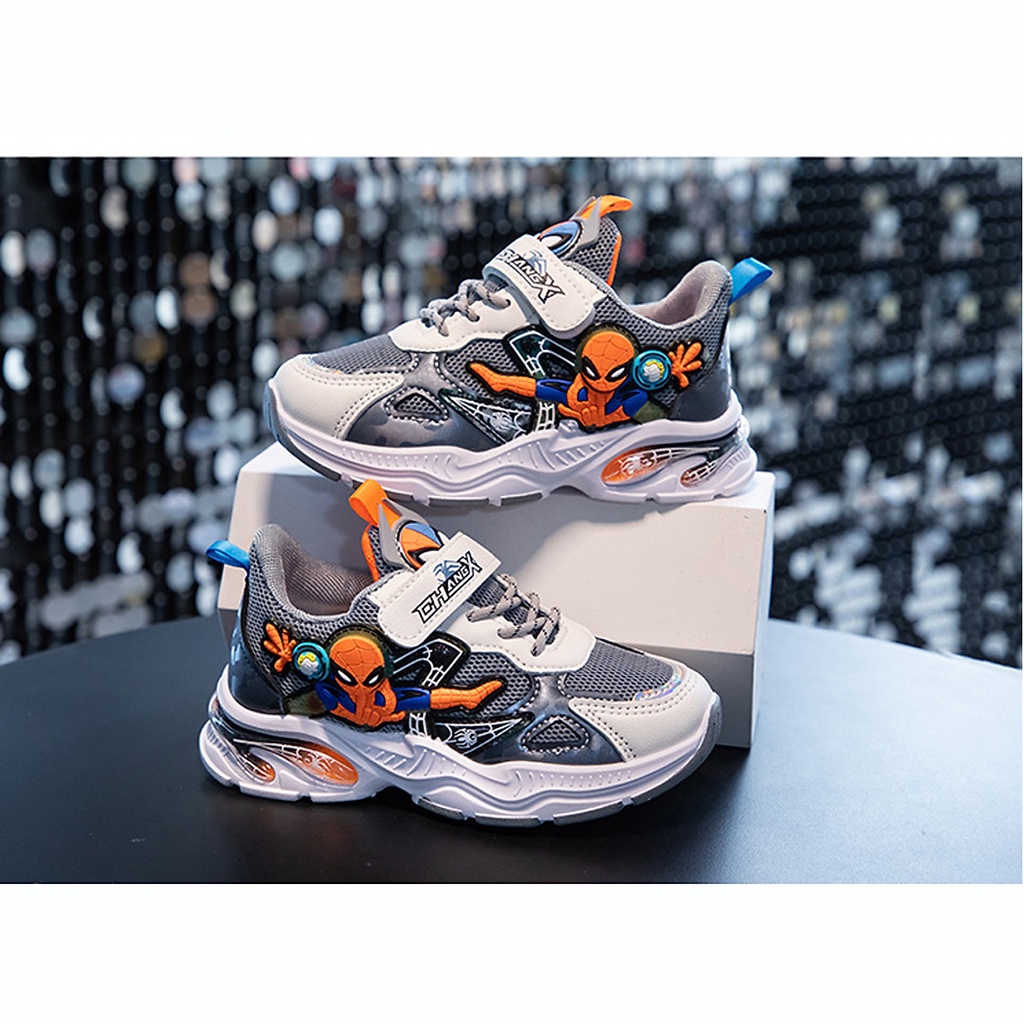 GIÀY SNEAKER BÉ TRAI CÓ ĐÈN GTE1003