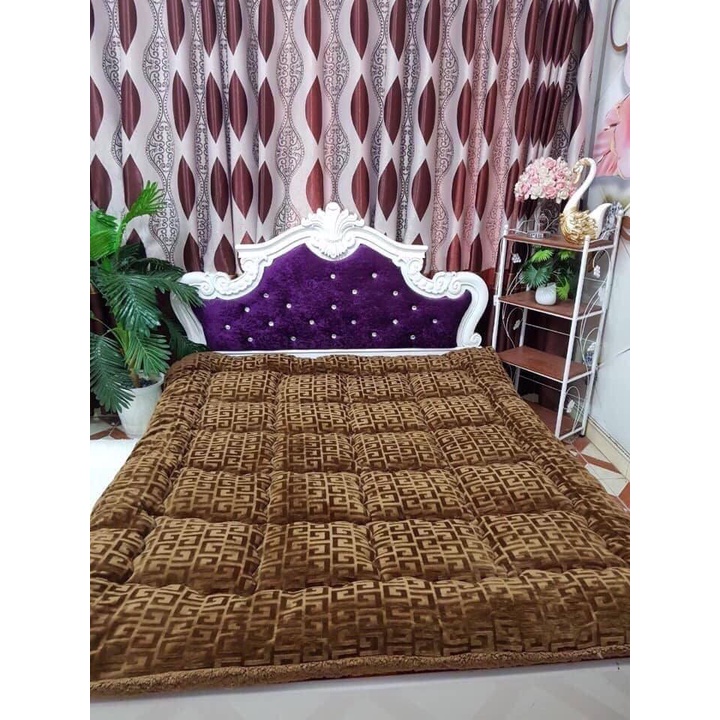 Chăn lông cừu chữ vạn đại hàn 3 lớp cao cấp 3,2kg hàng loại 1