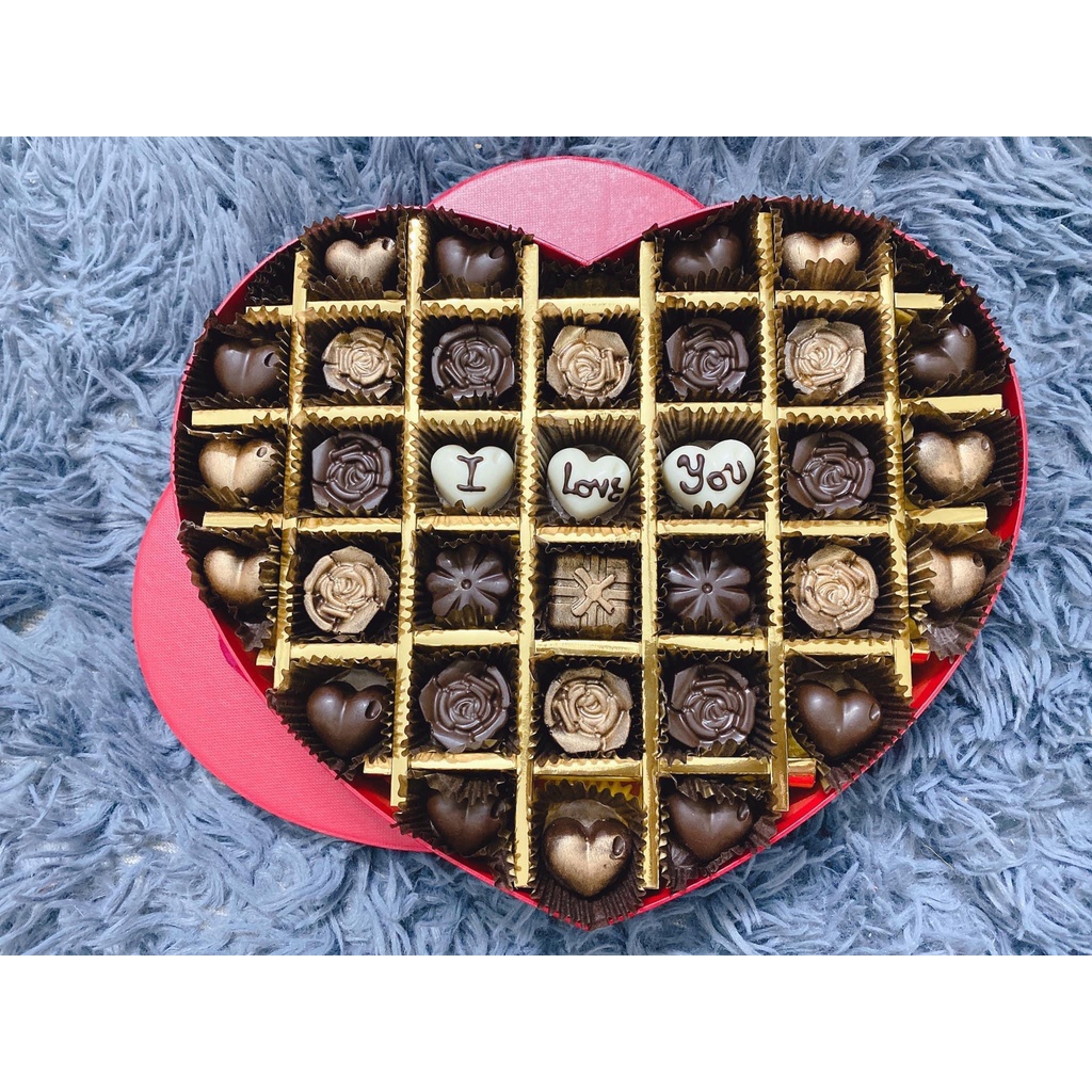 Socola Valentine phủ nhũ vàng đồng cực sang