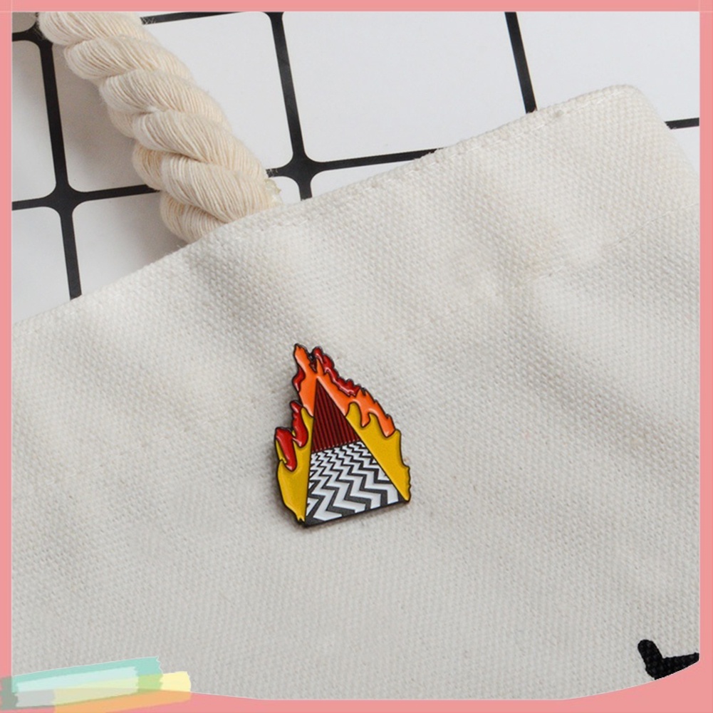 Huy hiệu cài áo kiểu dáng độc đáo