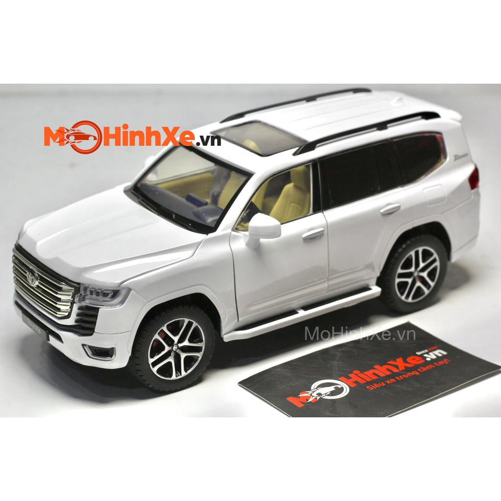MÔ HÌNH XE LAND CRUISER LC300 FULL KÍNH 1:24 HÃNG KHÁC