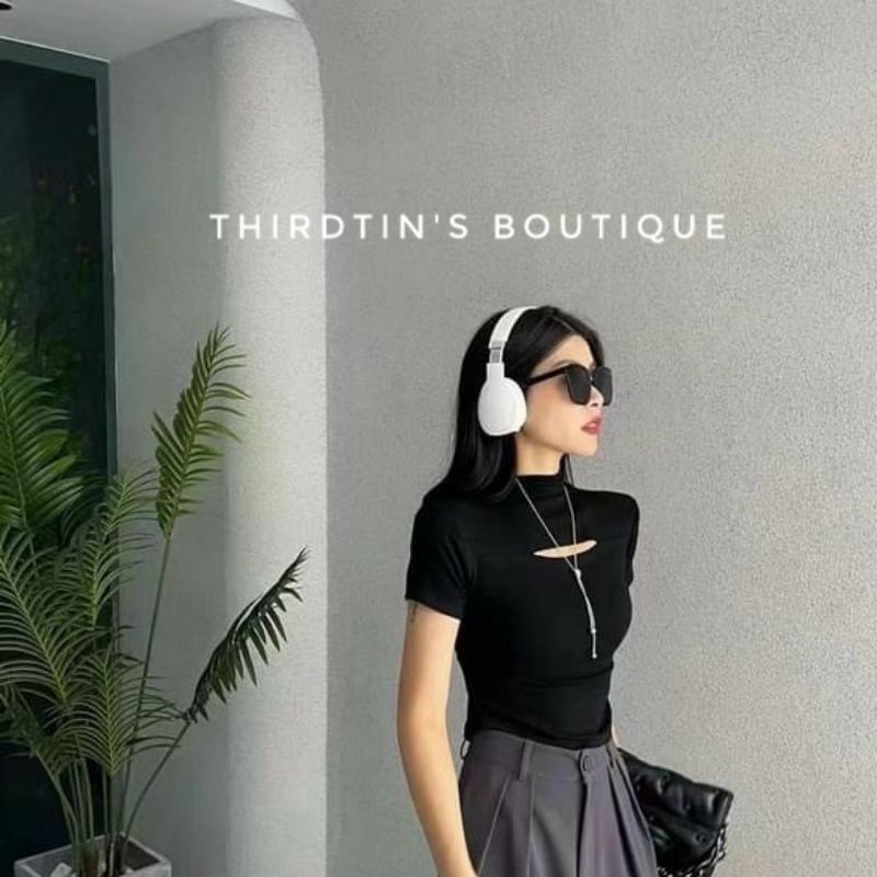 Áo thun ngắn tay xẻ ngực, áo Miu