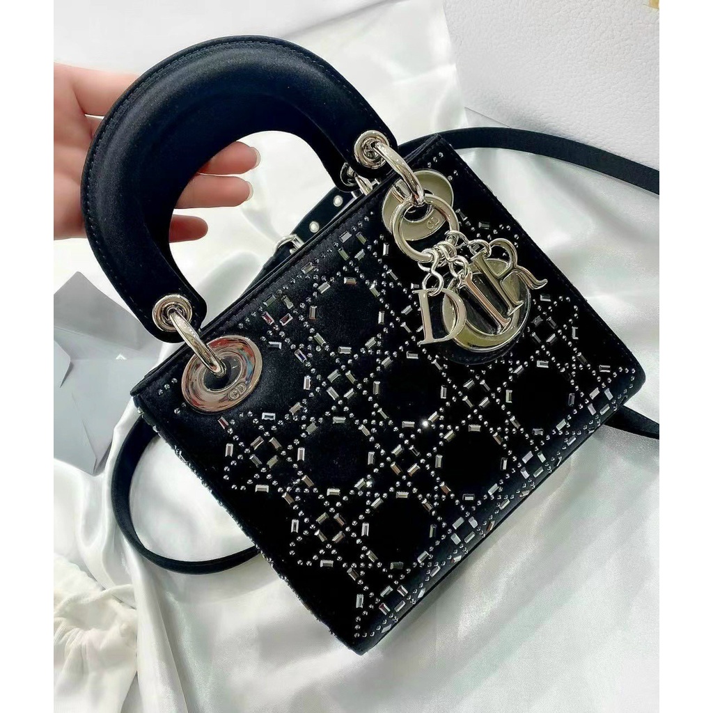 Túi Xách DI0 Đính Đá Size 17cm Bản Hót Nhất Năm Nay Hàng Cao Cấp Fullbocx Bỏ Vừa Điện Thoại MTA174.777