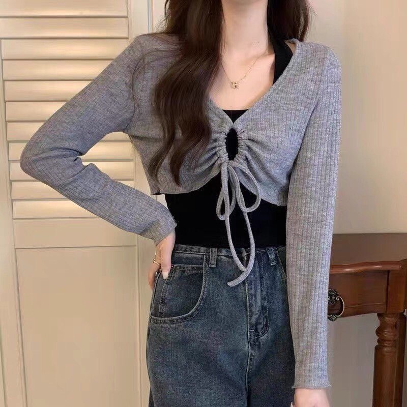 Set Áo Croptop Yếm Choàng Cổ + Áo Tay Dài Dây Rút