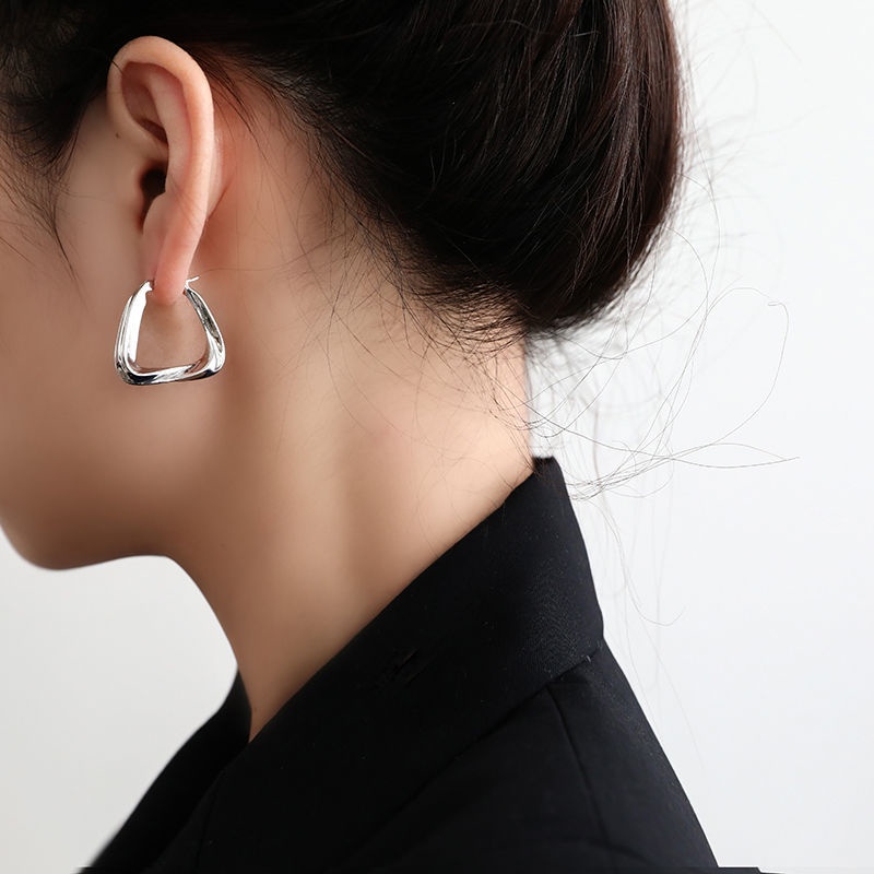 Khuyên Tai Kim Loại Hình Tam Giác Cao Cấp