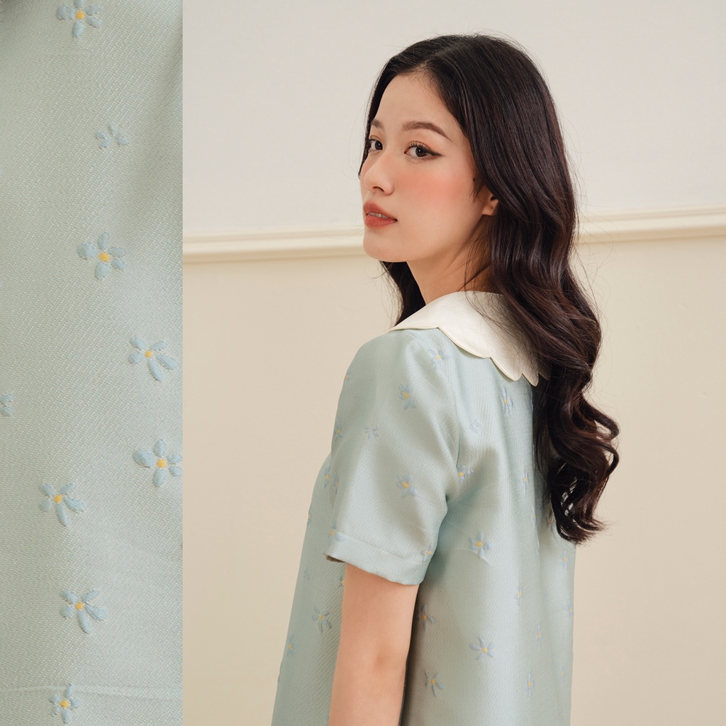 BLEUBIRD Váy gấm thêu hoa nhí phối cổ trắng buộc nơ Vivien Dress