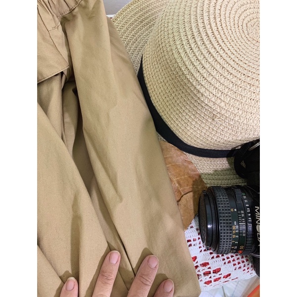 Áo sơ mi dáng babydoll tay bồng và chân váy dáng dài 2hand