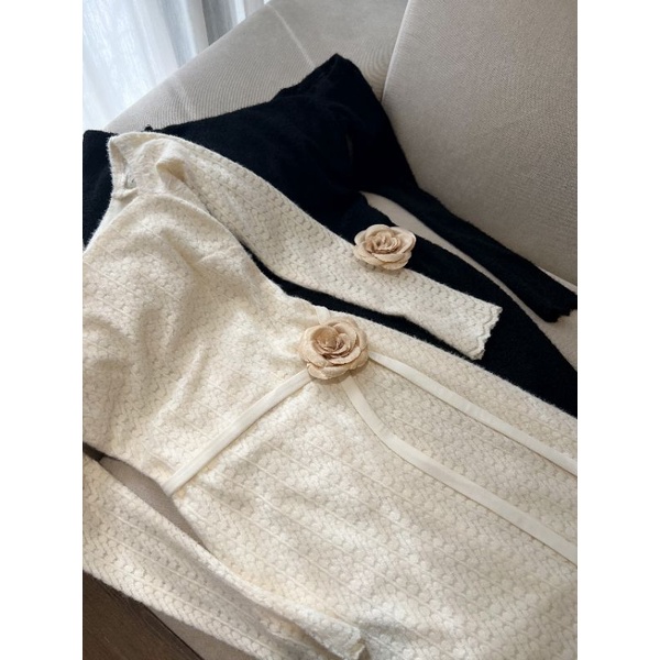 Đầm len bệt vai Cocobebe