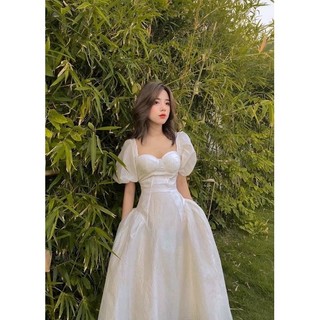 Đầm xu hướng dễ thương du lịch chất y sóng cổ vuông v ngực tay phồng cột dây sau lưng vay dài đỏ , trắng