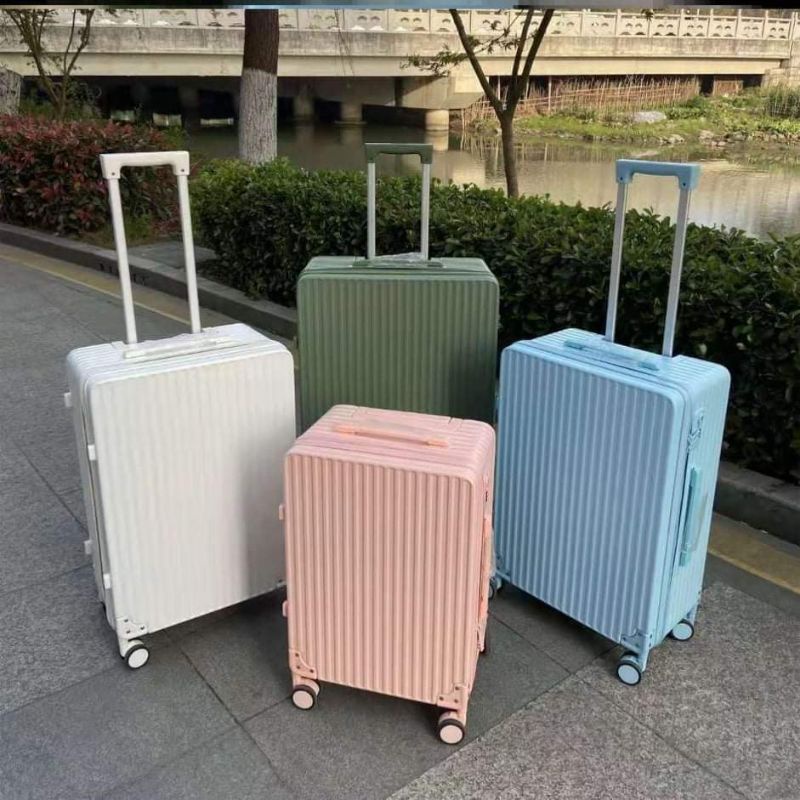 Vali du lịch cao cấp size 20/24 hiện đại.Nhựa PC CHỐNG BỂ VỠ,CHỐNG TRẦY XƯỚC,KHUNG LỆCH ĐỰNG HÀNH LÝ CỰC DỄ