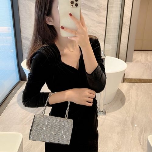 Túi Xách Nữ Cầm Tay Tiểu Thư Đi Dự Tiệc Cưới Sang Chảnh Đính Đá Lấp Lánh Cao Cấp