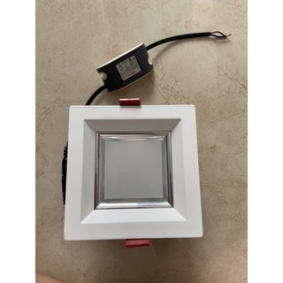 Đèn led âm trần mặt vuông, downlight vuông 9W, ánh sáng vàng
