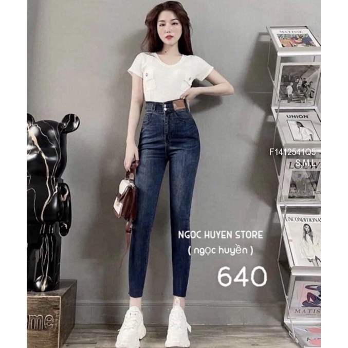 Quần jean dài đính hai nút bên mác chữ B TT1412