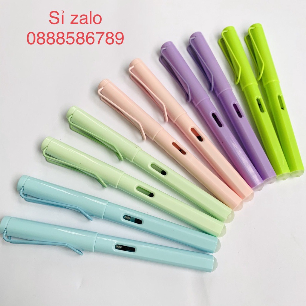 Bút xoá 857 thân nhỏ xinh xinh giúp các bé dễ dàng cầm nắm và sử dụng hơn