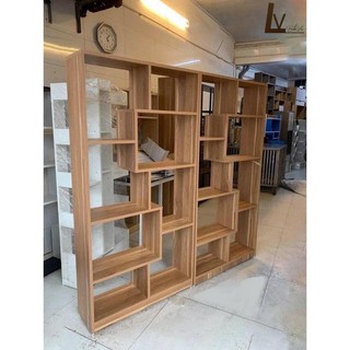 Kệ để đồ góc tường- kệ góc gỗ 5 tầng