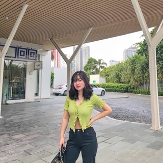 ÁO croptop bèo phối nút nyny