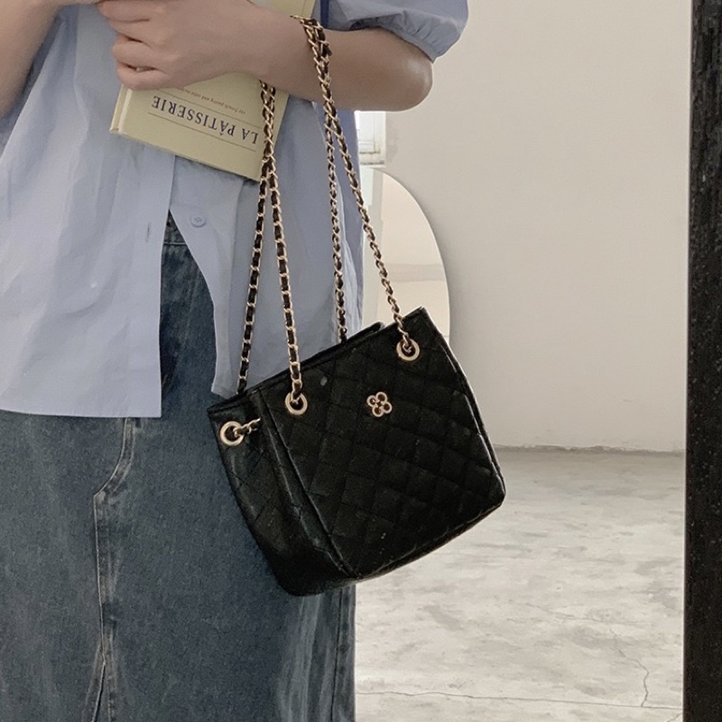 Túi xách xô hoa trà dễ thương kẹp nách và đeo chéo