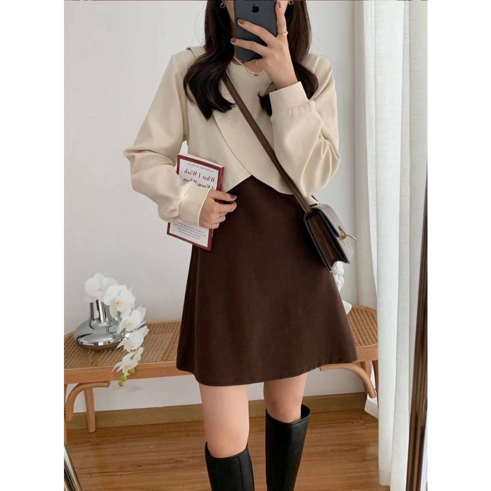 Set váy kèm áo croptop chất cotton mềm mịn phong cách Hàn Quốc