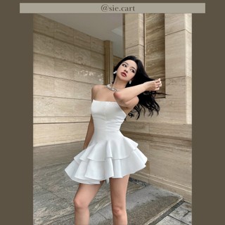 Đầm Ống Cúp Ngực Trắng Lai Bèo Tầng