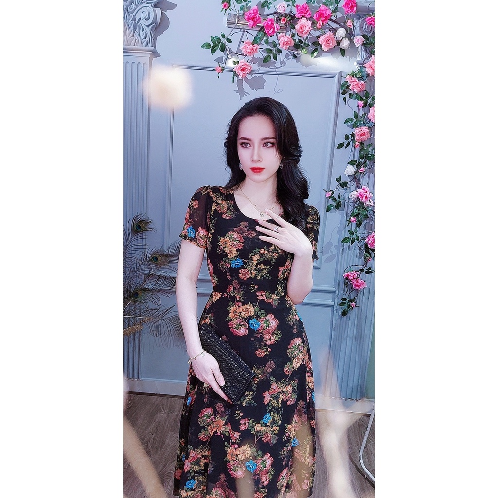 Đầm xòe voan hoa cổ tròn Da1523 . Vải voan hàn mềm mát, nền đen hoa 3D.