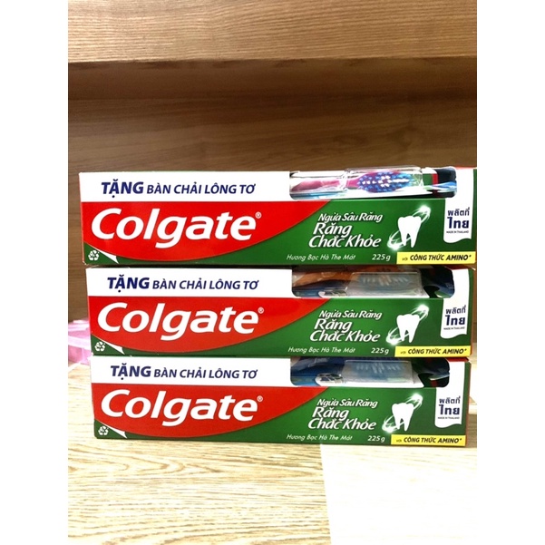 1 cây Colgate Ngừa Sâu Răng Chắc Khỏe 225g Tặng Bàn Chải Lông Tơ