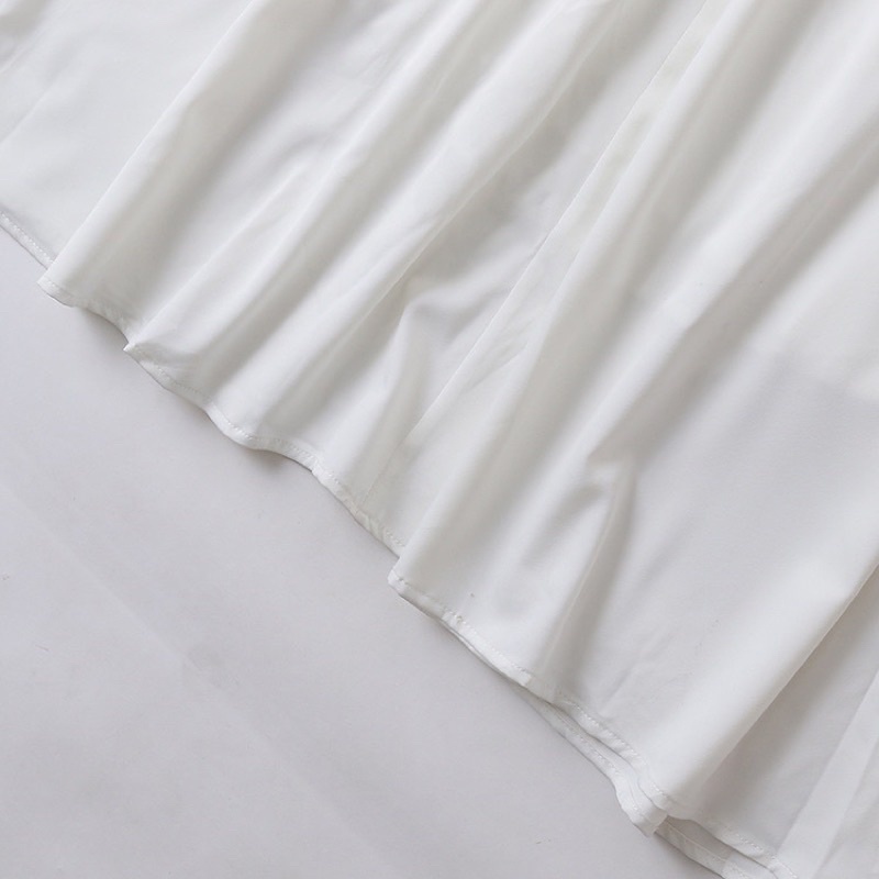 Váy trắng chiết eo tay bồng