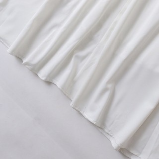 Váy trắng chiết eo tay bồng