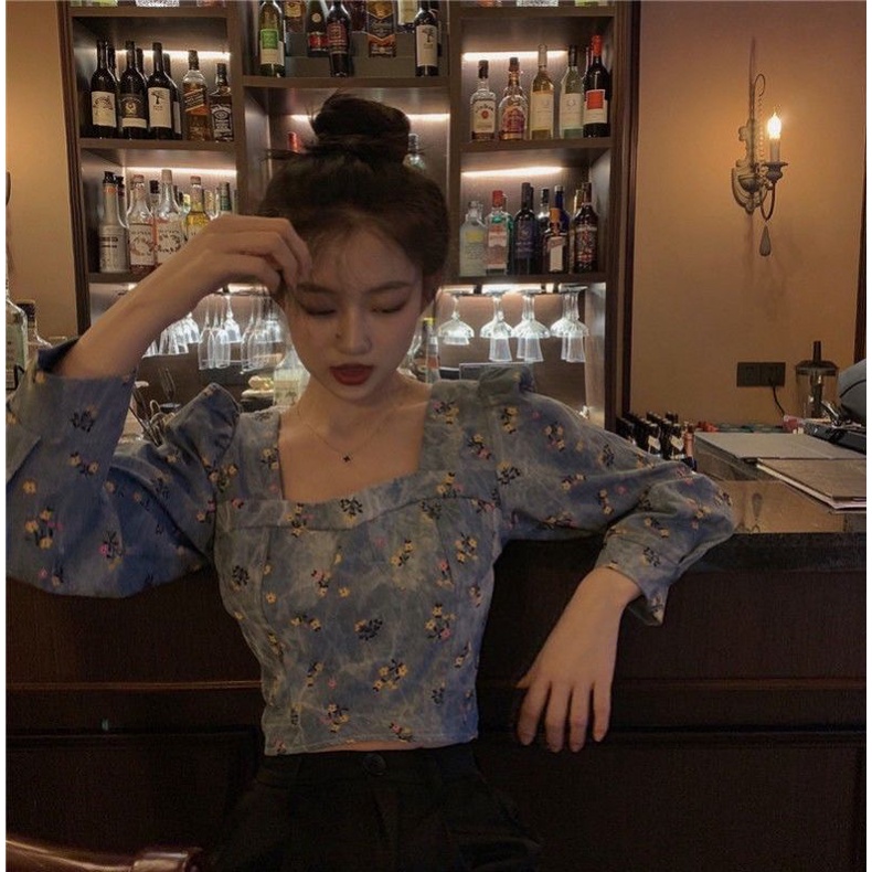 Áo Sơ Mi Jean Denim Hoạ Tiết Hoa Nhí Cổ Vuông Dáng Crotop