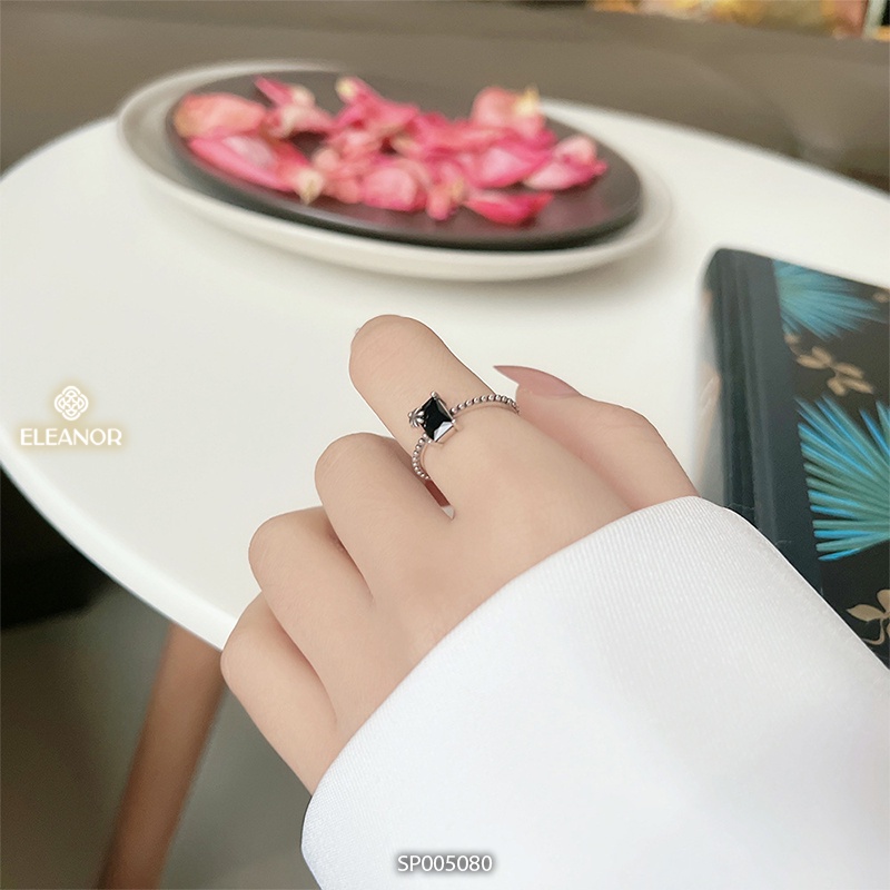 Nhẫn nữ hở bạc 925 Eleanor Accessories hình chữ nhật phối bông hoa đính đá màu đen sang trọng phụ kiện trang sức 5080
