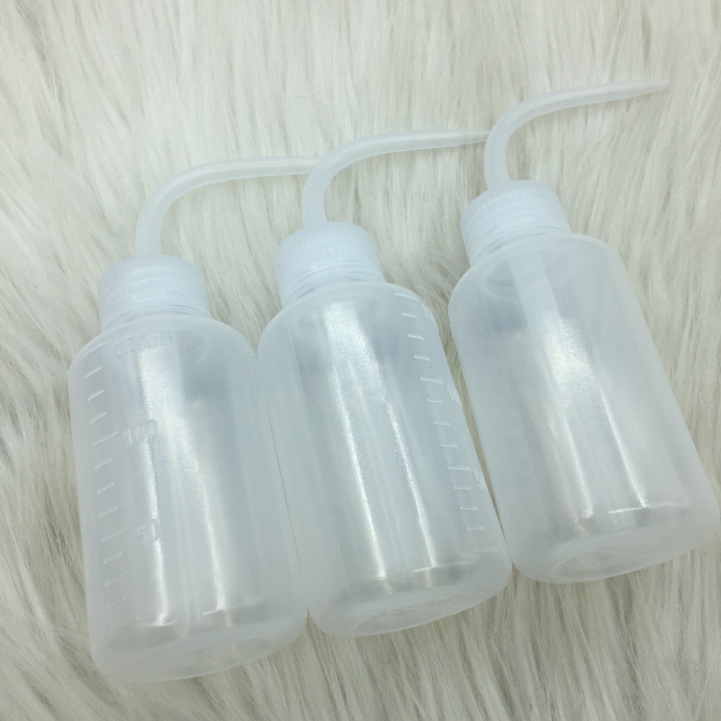 chai pet đựng nước có vòi - bình tia nhựa - dụng cụ nối mi thúy hà