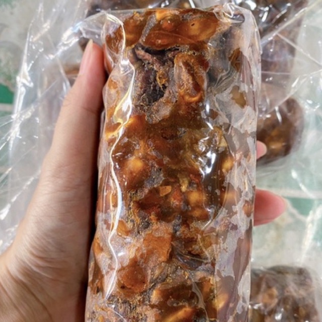 Me vàng chua bóc sạch vỏ