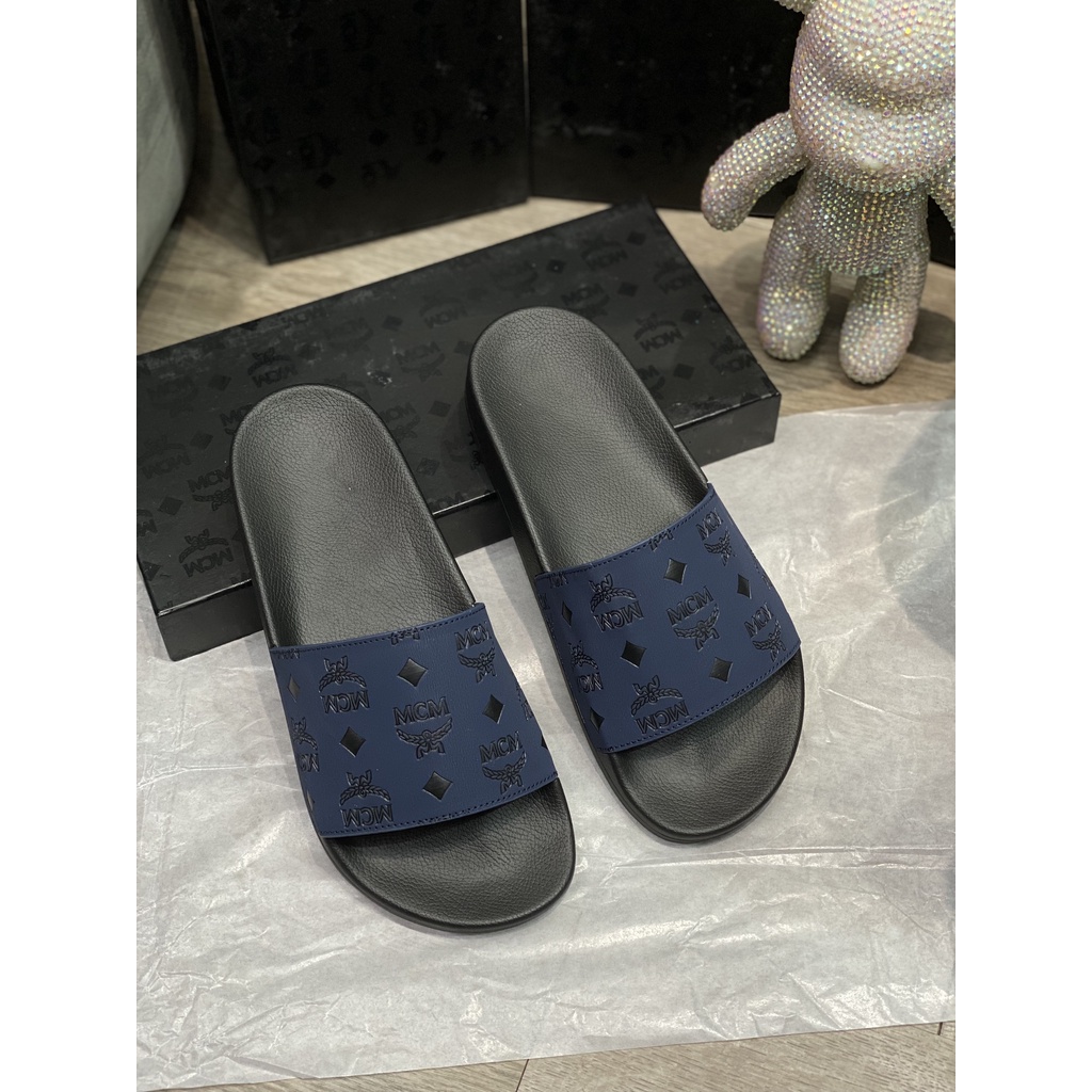 SLIDE SANDAL M_C_M  'BLUE NAVY'. DÉP M_C_M  XANH NAVY NHẬP TRUNG