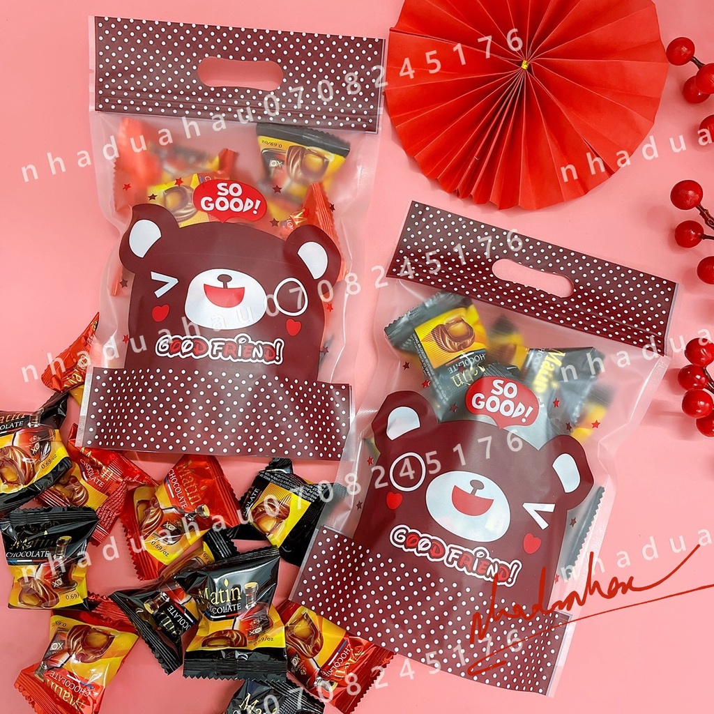 Sô cô la nhân mứt cherry chảy hình gấu Nâu dễ thương Hongkong gói 128gam