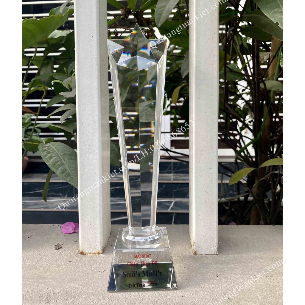 Cúp Pha Lê Sao Trụ