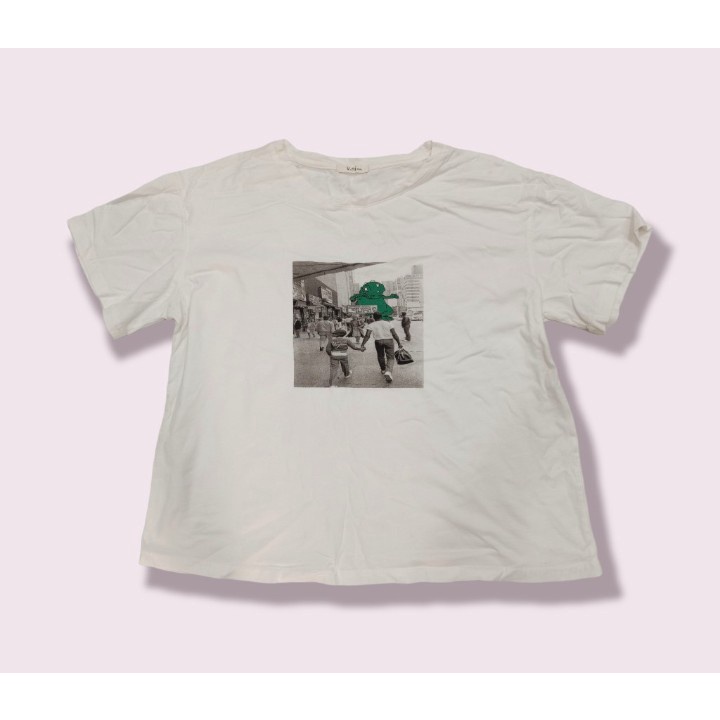 Croptop nữ thun co giãn trắng rộng, họa tiết độc đáo secondhand