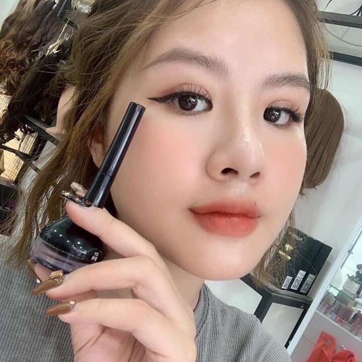 Gel kẻ mắt Tonymoly Black Gel Eyeliner 4gr Hàn Quốc Mit Beauty tạo đường kẻ sắc nét quyến rũ chống thấm nước