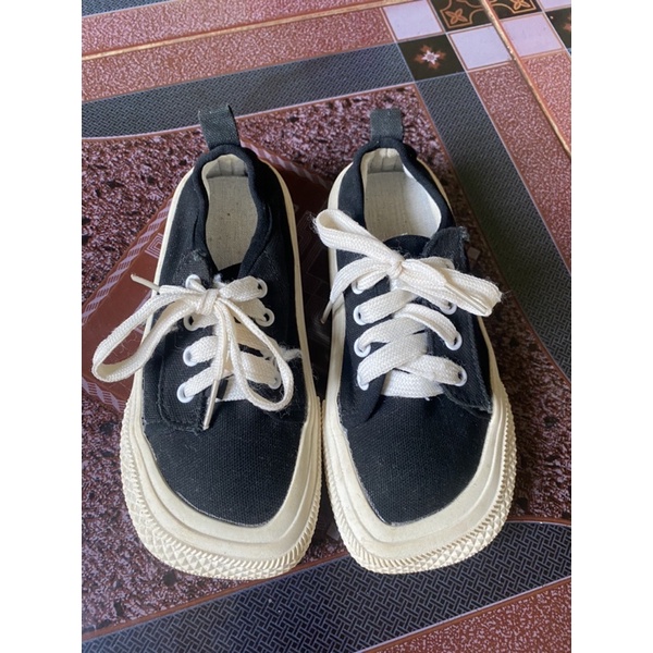 Thanh lý giày bé trai