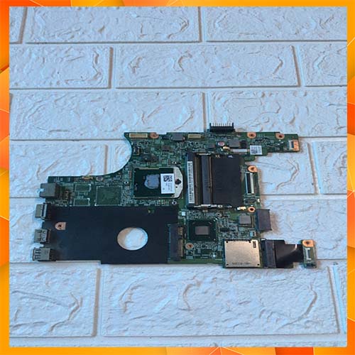 Main laptop dell v1450 tháo máy(main đã test chạy ok,chipset zin keo chạy chung dell n4050,n3420,n24