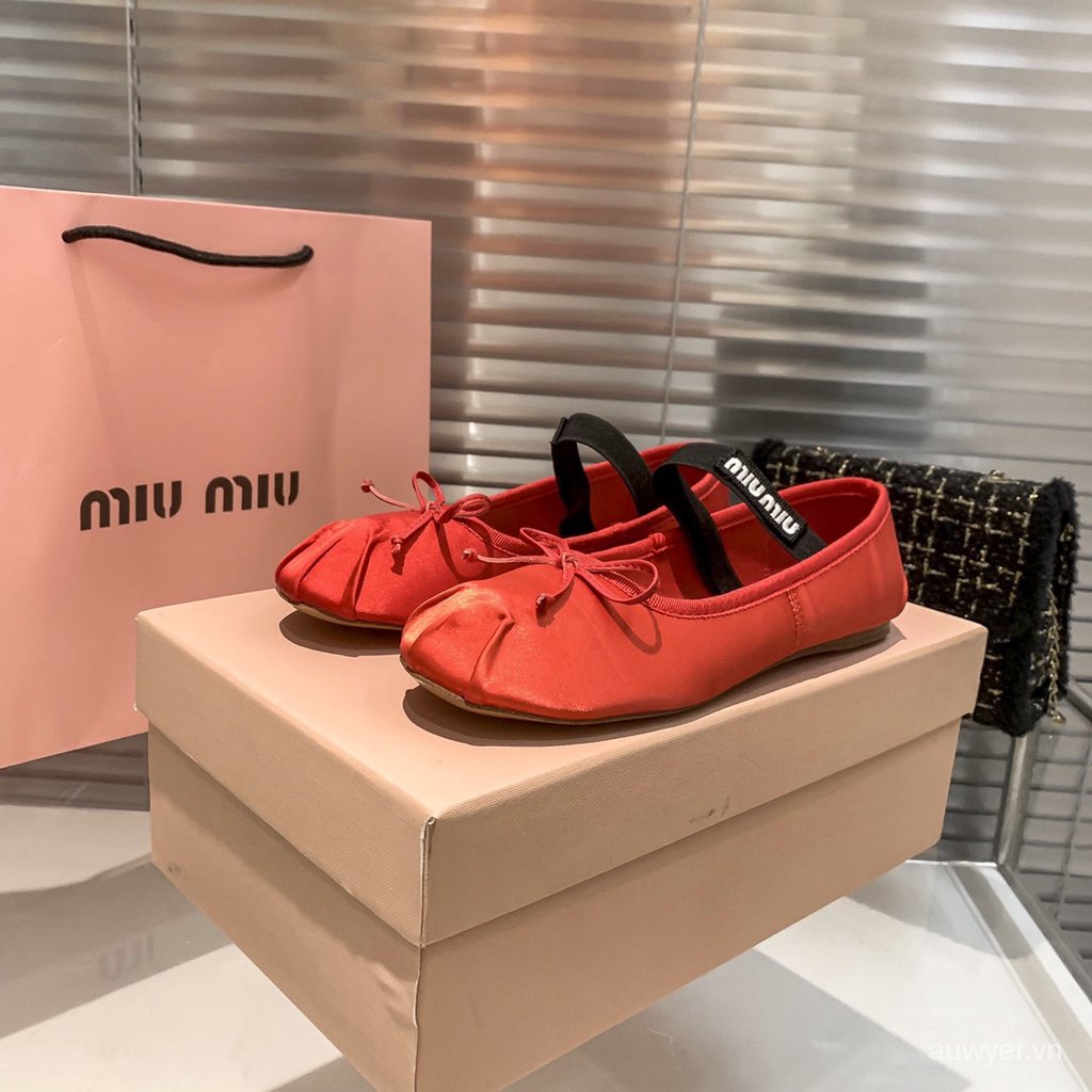 MIU MIU Giày Múa Ba Lê Đế Bằng Phong Cách Mới 7MR0
