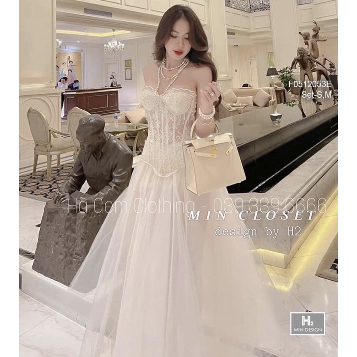 Set áo ống ren hoa viền bèo kèm Váy lưới dài có lót TT0512