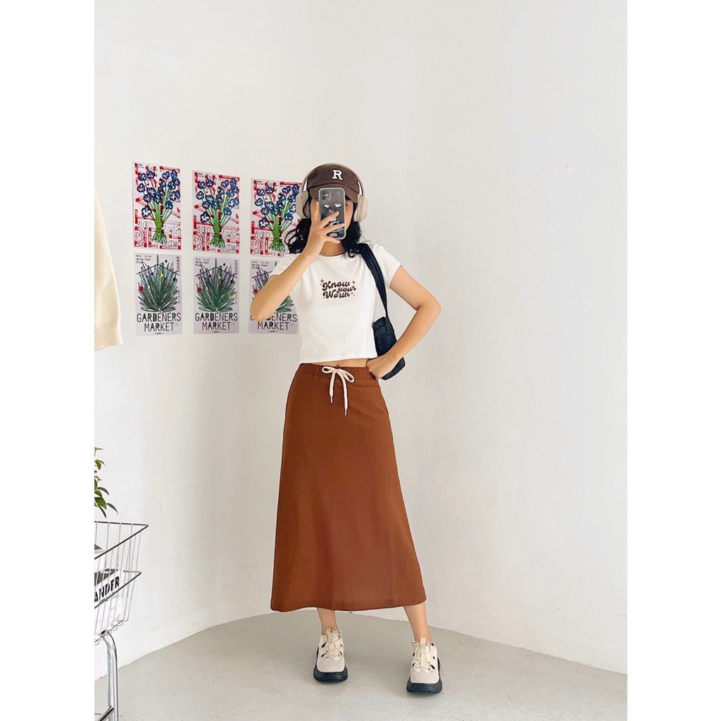 Set gồm áo & váy của NakedbyV