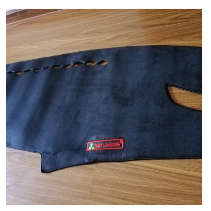 Thảm Taplo Xe MITSUBISHI OUTLANDER Mẫu Nhung Lông Cừu, Thảm Chống Nắng Kiêm Chống Trượt Cao Cấp