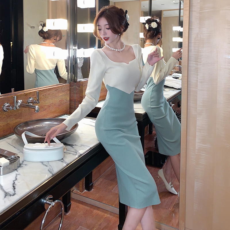 Đầm dệt kim MULTIPLICATION cổ chữ v màu sắc tương phản phong cách pháp thời trang thu đông cho nữ