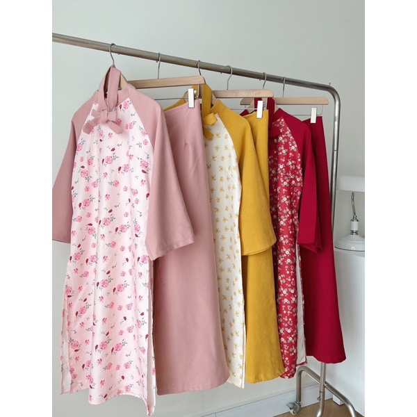 Áo dài hoa nhí phối tay khác màu kèm khăn turban