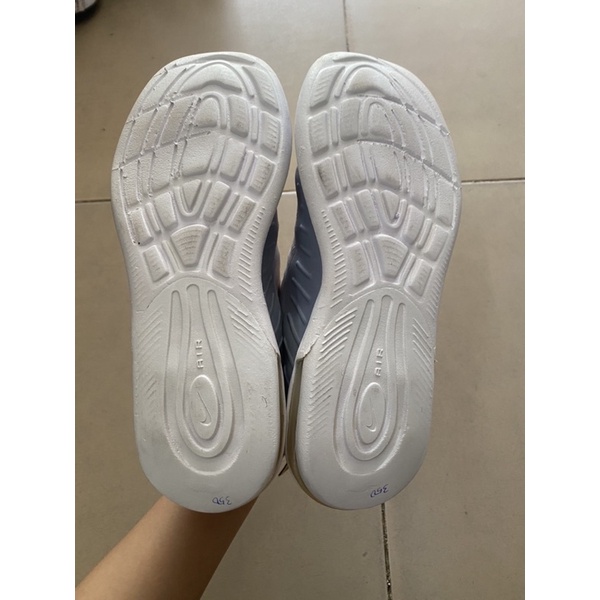 Giày chính hãng đã qua sử dụng