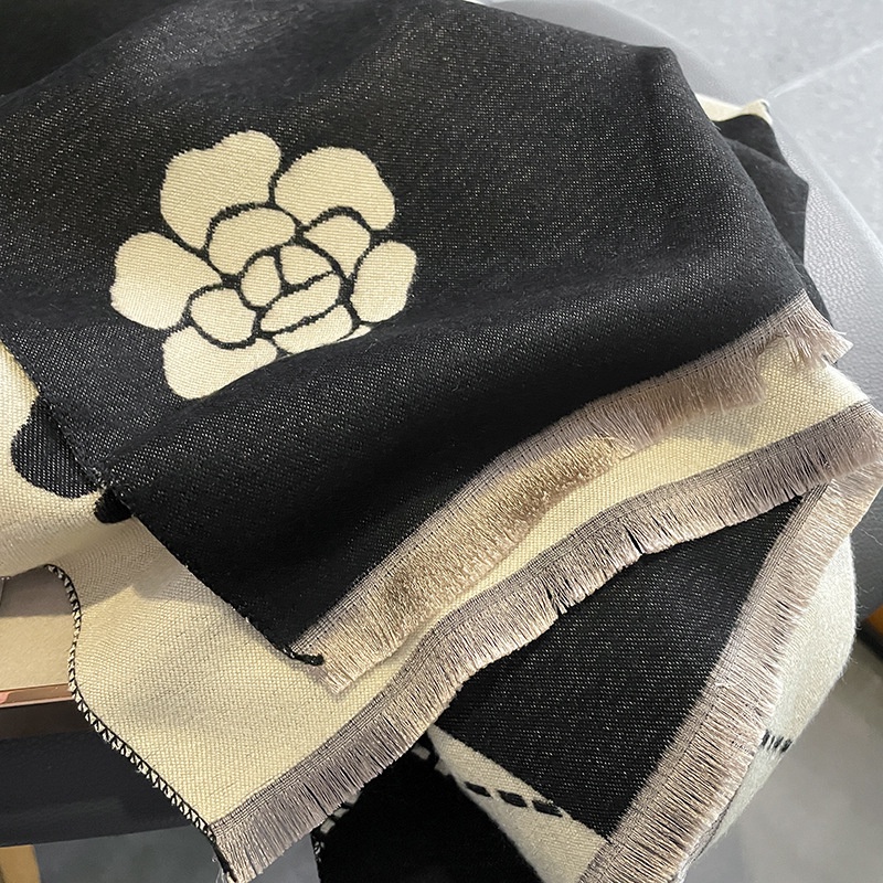 Khăn Choàng Cổ Mùa Đông Chất Liệu Cashmere Dày Dặn Họa Tiết Hoa Trà Cao Cấp Phong Cách Mới